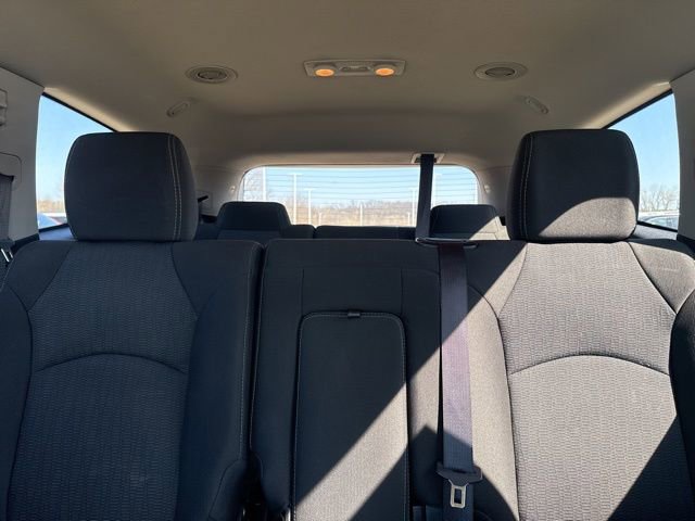 Used 2017 Chevrolet Traverse LT image 32