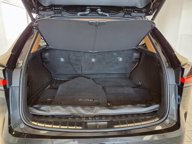 Used 2025 Lexus NX 250 FWD w/ Accessory Package (2T) image 22