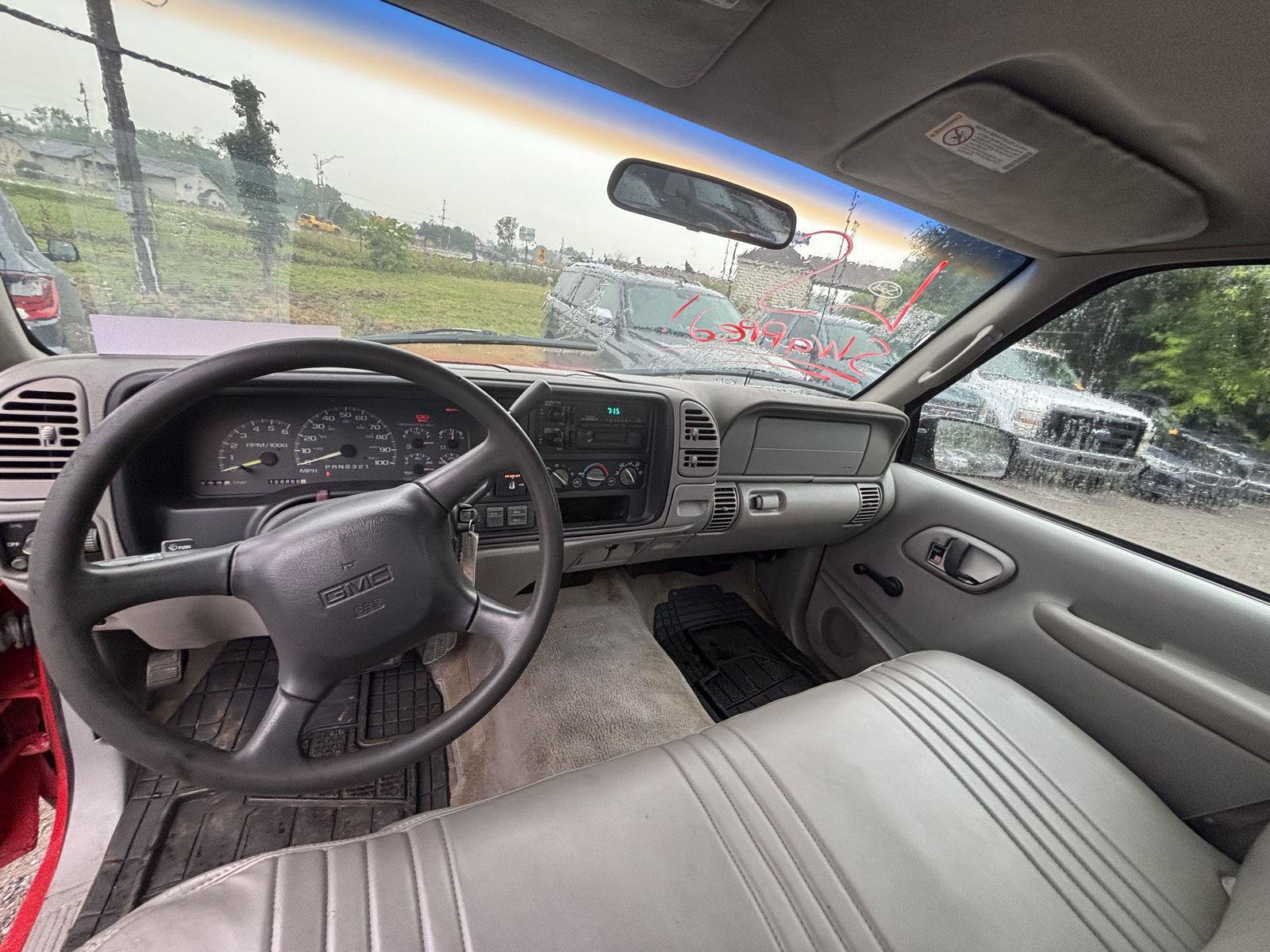 Used 1998 GMC Sierra 1500 4x4 Regular Cab w/ Valuemax Pkg image 5