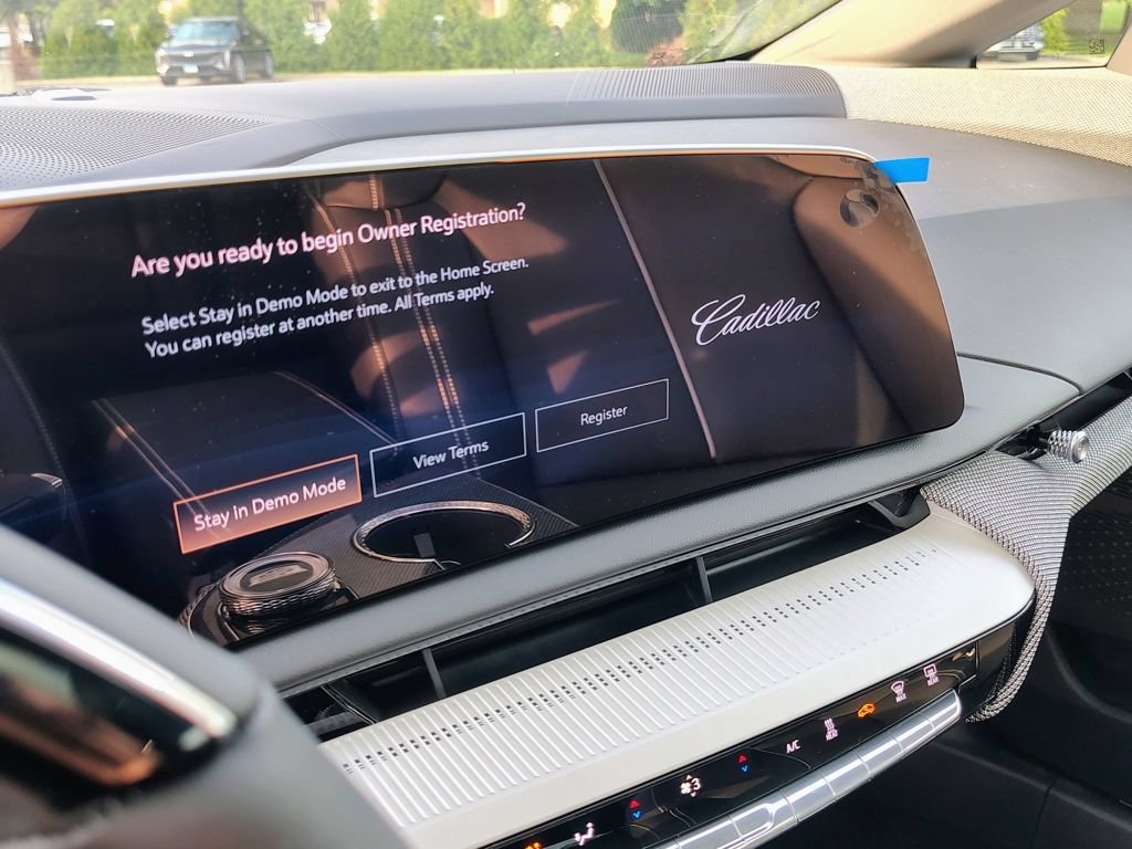 New 2027 Cadillac Optiq Premium Luxury AWD/4WD image 27