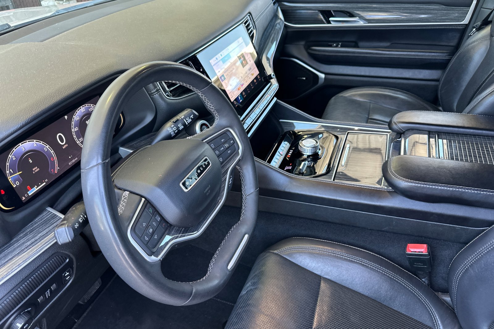 Certified 2022 Jeep Wagoneer Series II AWD/4WD image 10