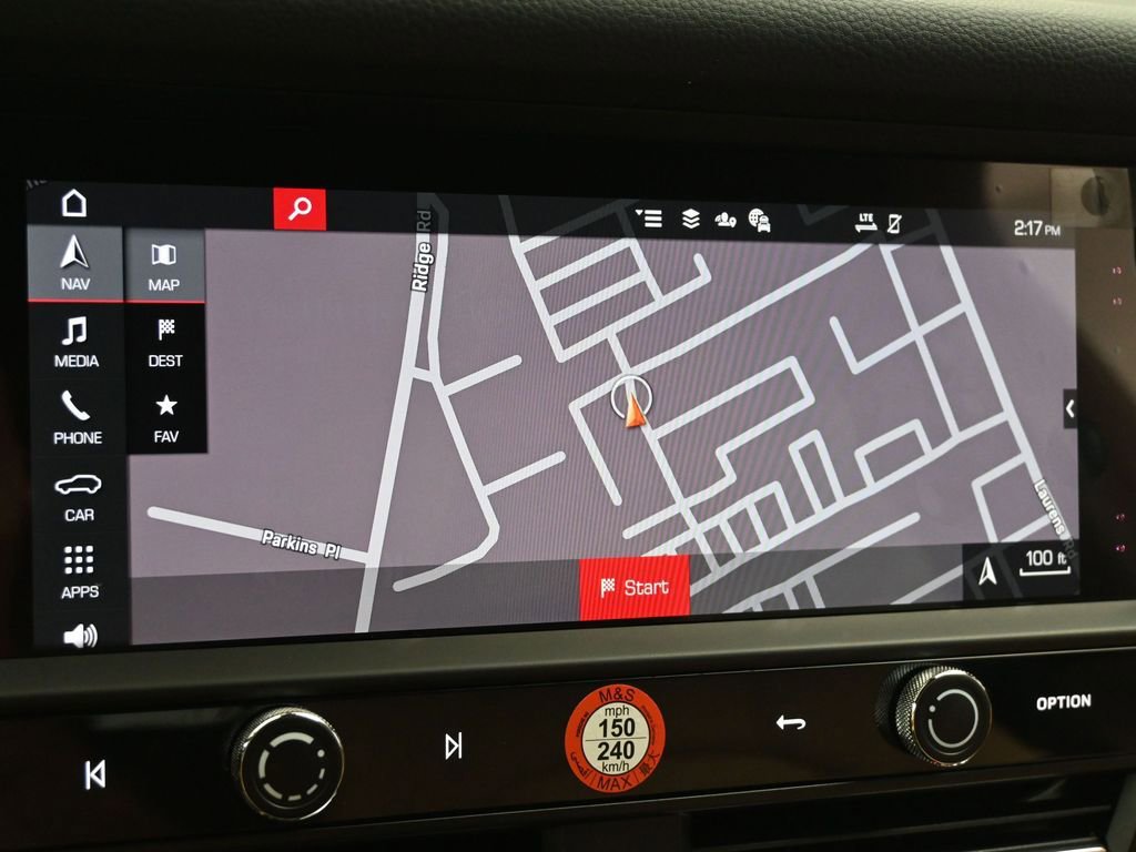 Certified 2025 Porsche Macan image 15