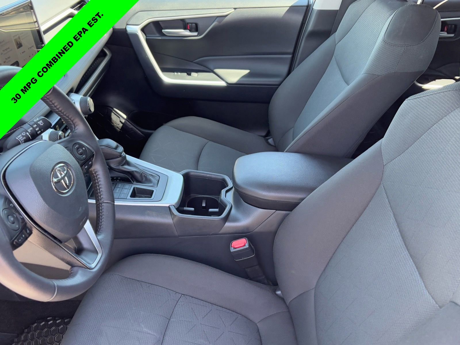 Used 2025 Toyota RAV4 XLE w/ Weather Package AWD/4WD image 17