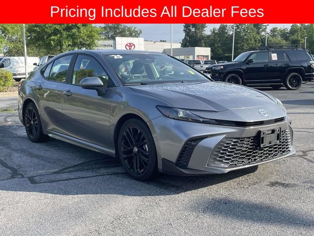Used 2025 Toyota Camry SE FWD image 7