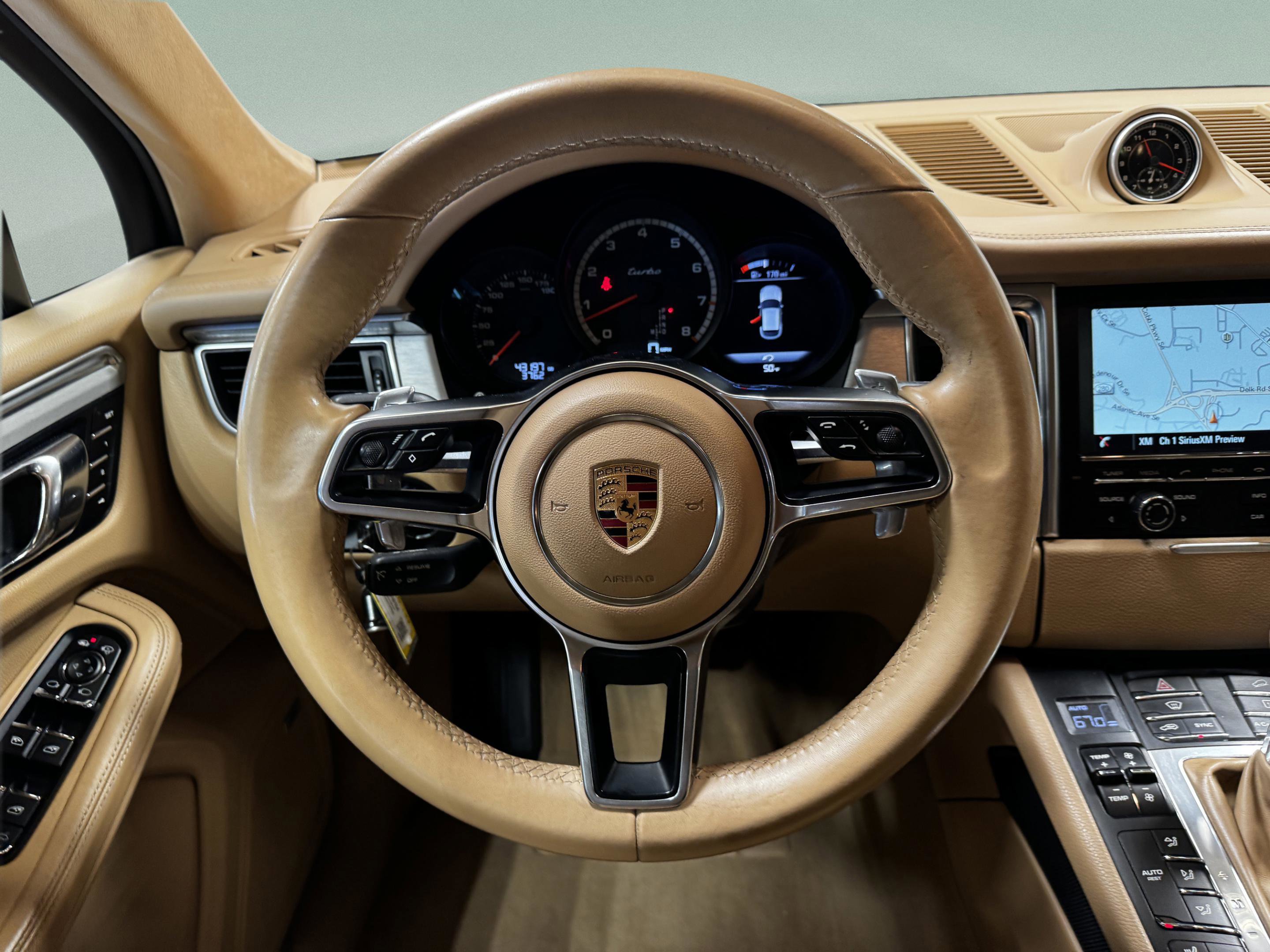 Used 2016 Porsche Macan Turbo image 30