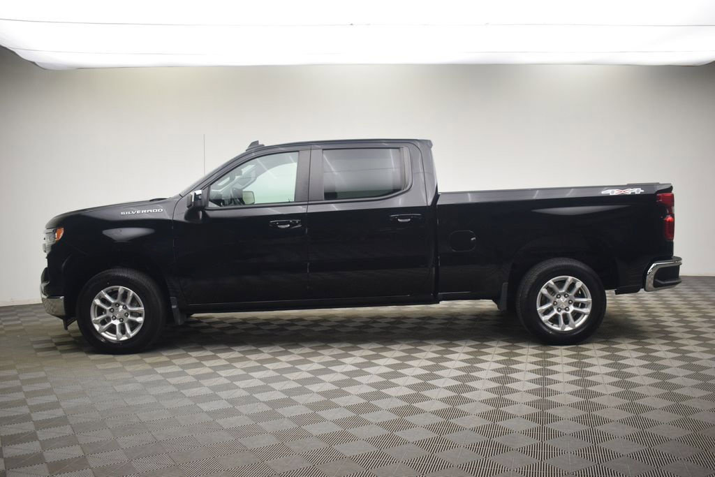 Used 2024 Chevrolet Silverado 1500 LT AWD/4WD image 9