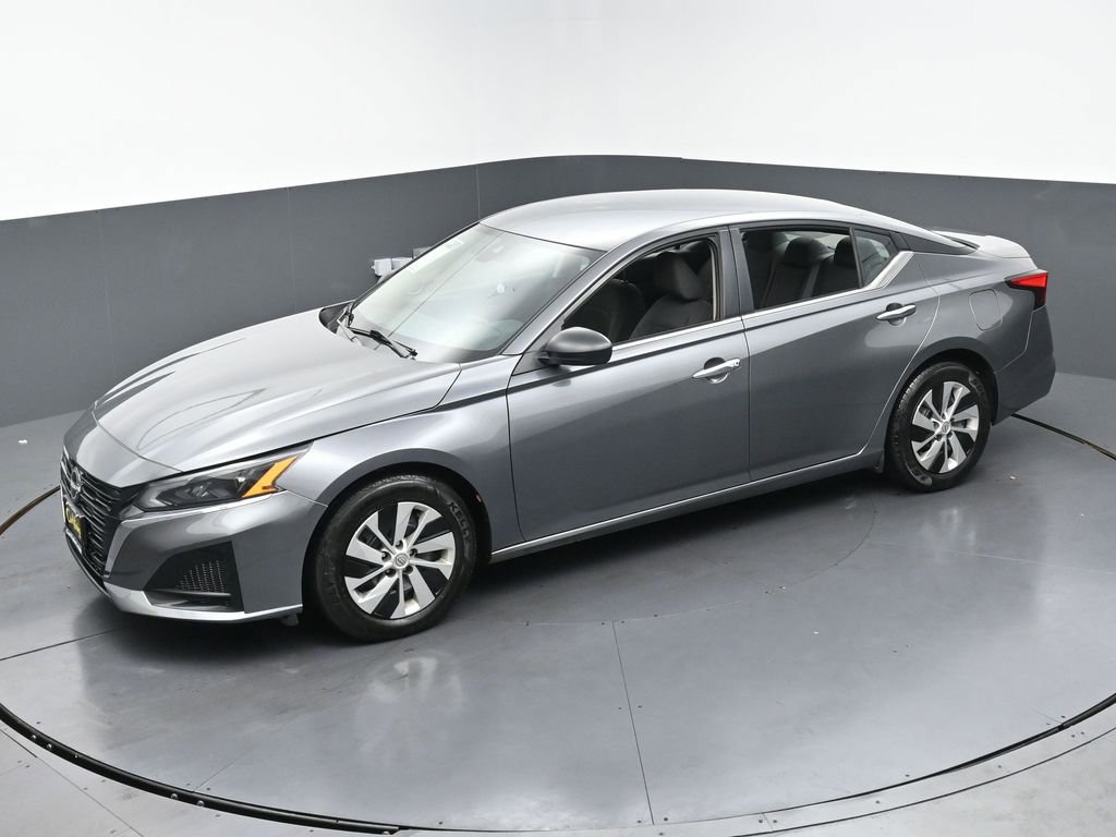 Used 2024 Nissan Altima 2.5 S image 38