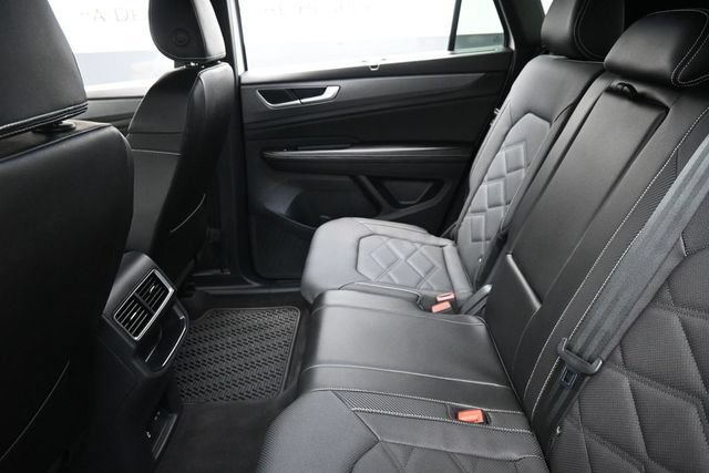 Used 2024 Volkswagen Atlas Cross Sport SE w/ Black Wheel Package FWD image 23