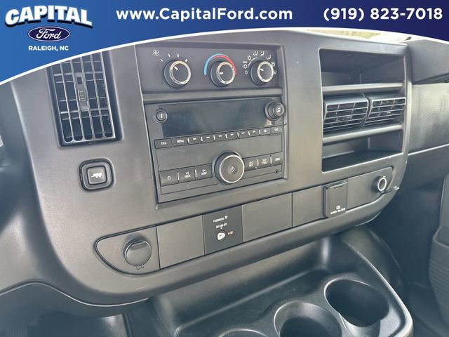 Used 2015 Chevrolet Express 3500 Extended RWD image 23