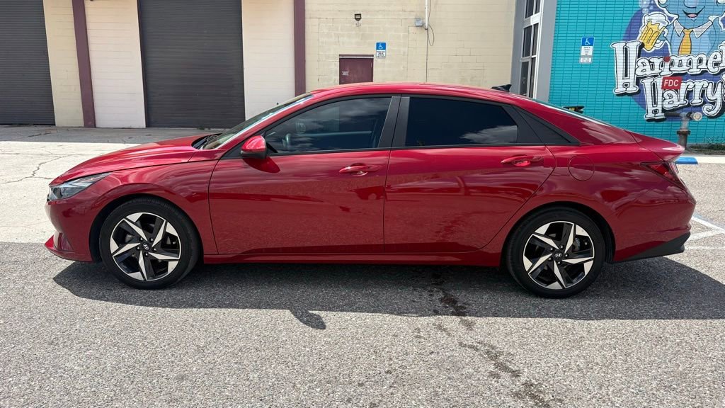 Used 2023 Hyundai Elantra SEL w/ Convenience Package image 6