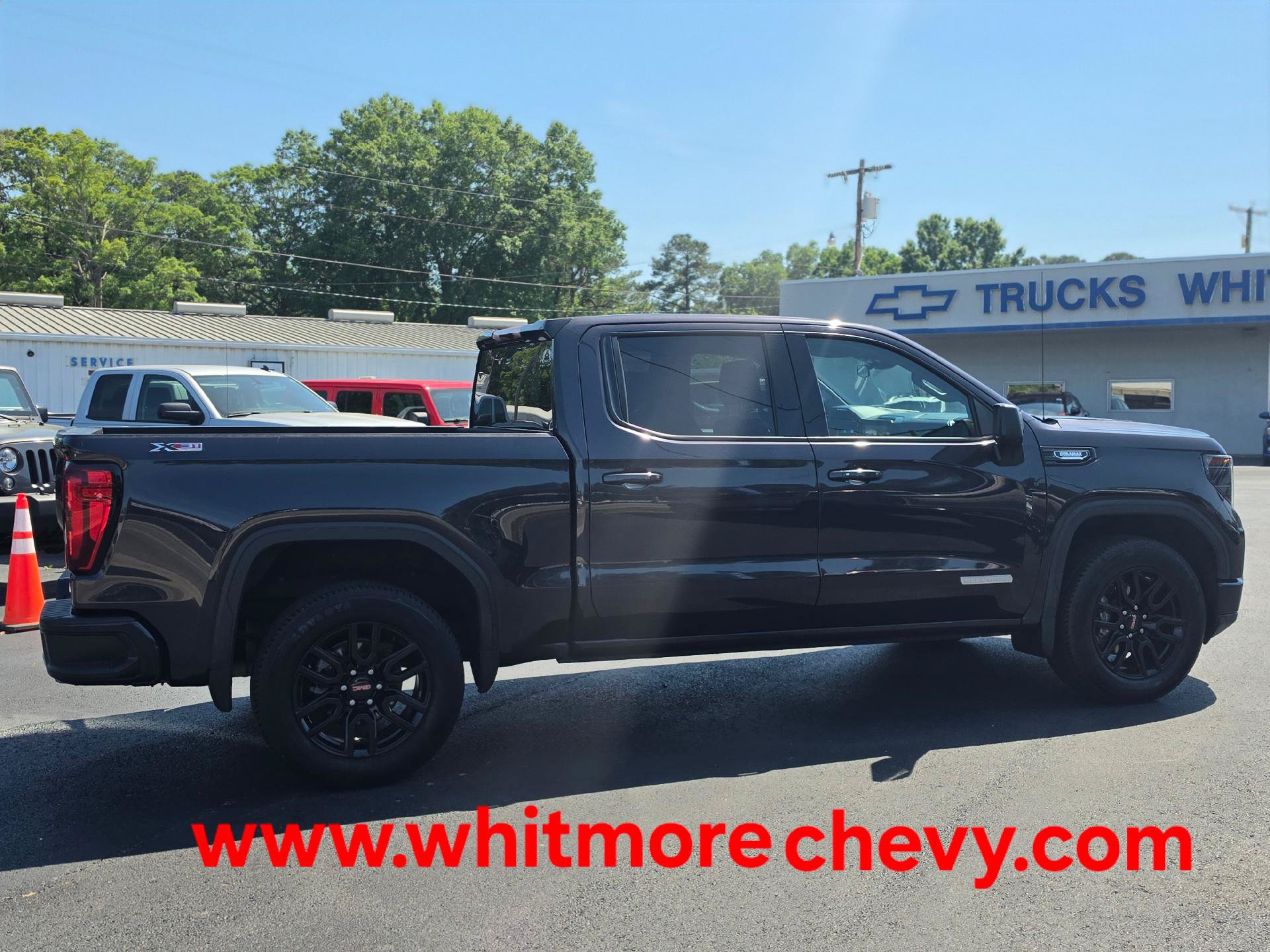 Used 2022 GMC Sierra 1500 Elevation w/ X31 Off-Road Package AWD/4WD image 5