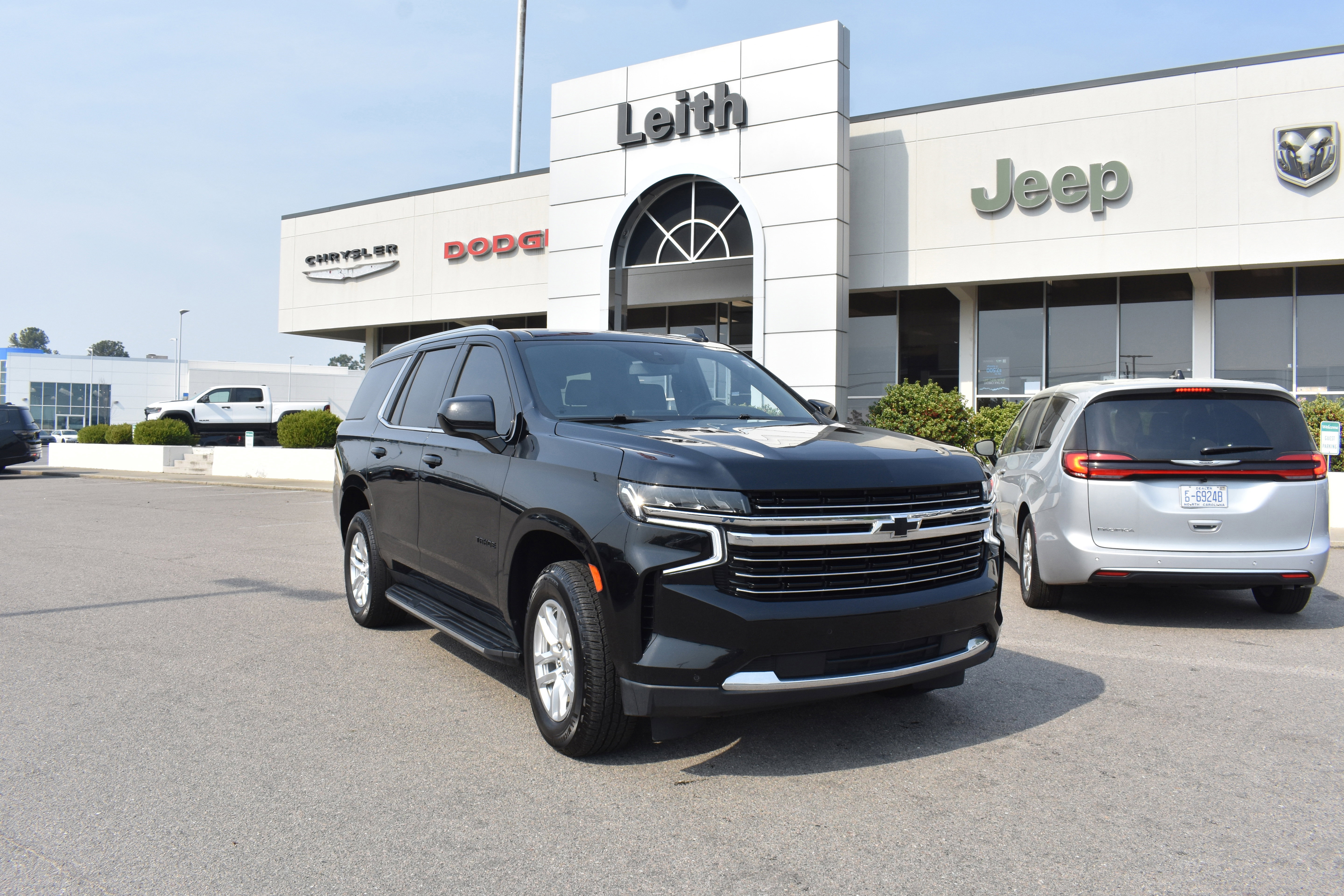 Used 2023 Chevrolet Tahoe LT image 1