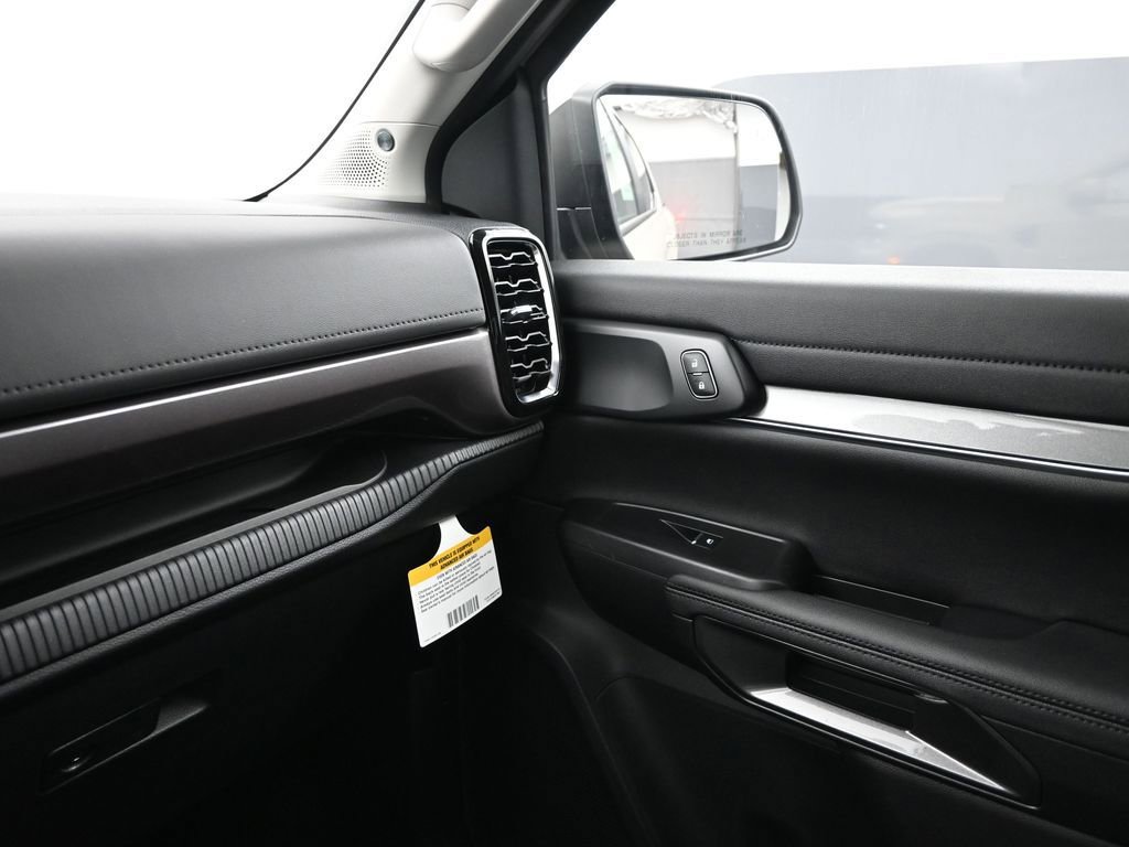 New 2025 Ford Ranger Lariat w/ FX4 Off-Road Package image 25