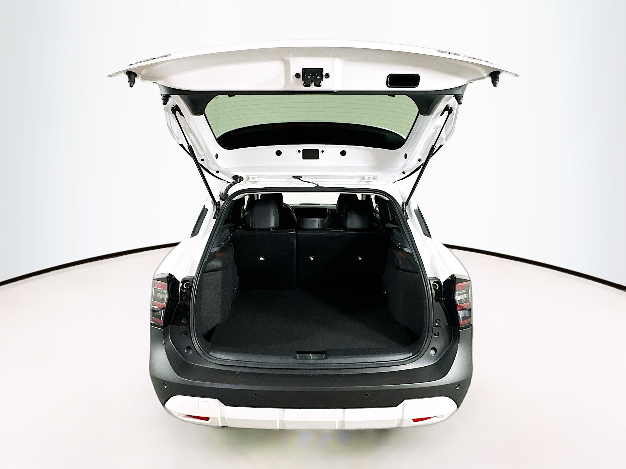 Used 2025 Nissan Kicks SR image 27