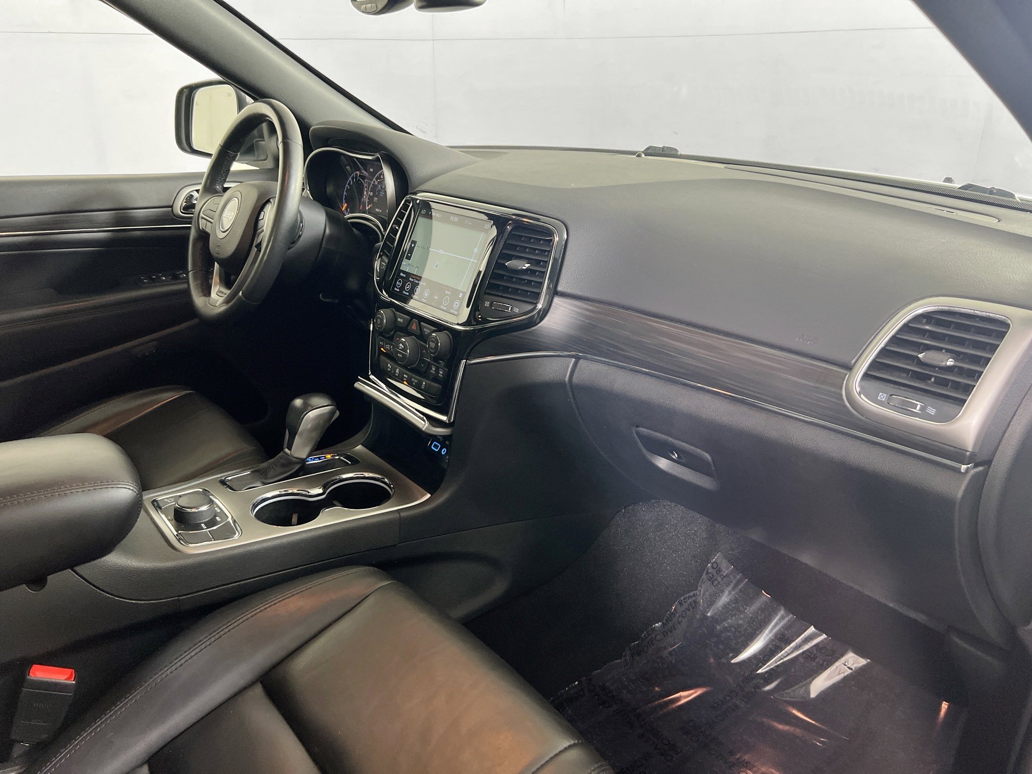 Used 2022 Jeep Grand Cherokee Limited image 29