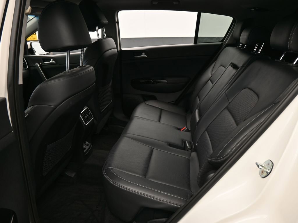 Used 2021 Kia Sportage EX w/ EX Technology Package image 37