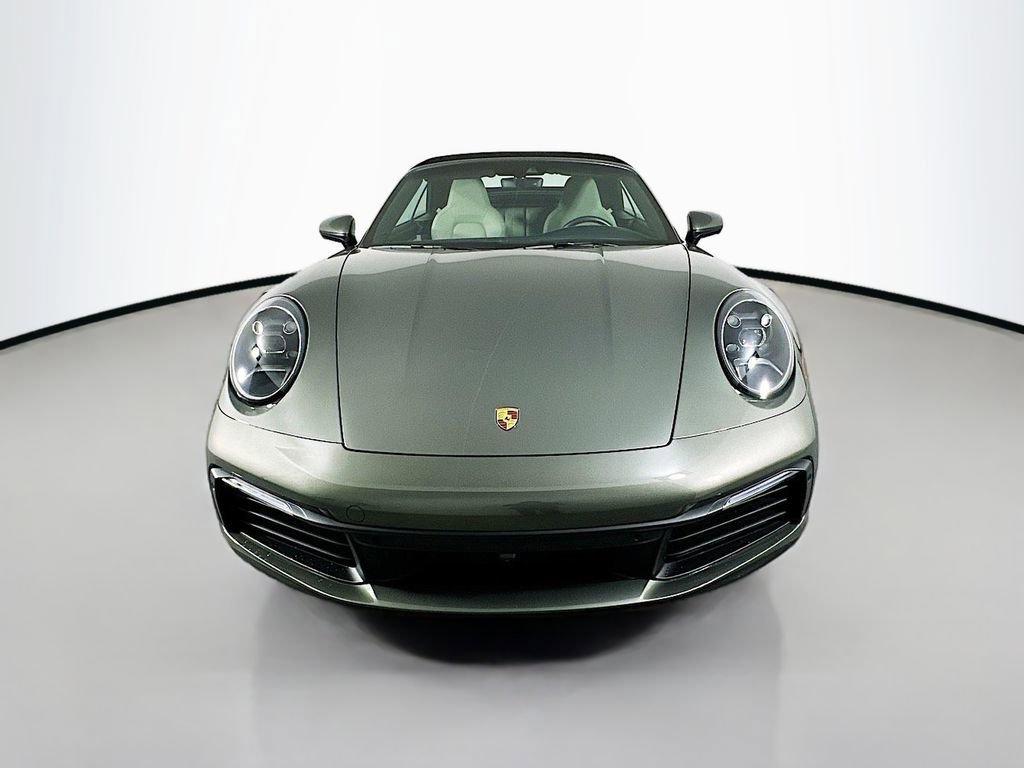 Used 2022 Porsche 911 Carrera image 6