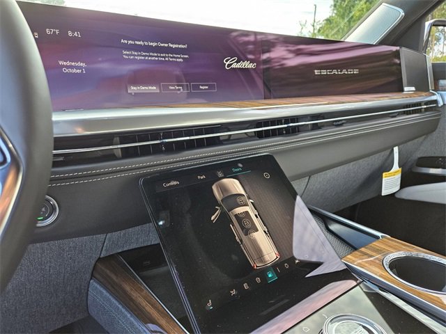 New 2025 Cadillac Escalade Sport Platinum w/ LPO, ONYX Package image 25