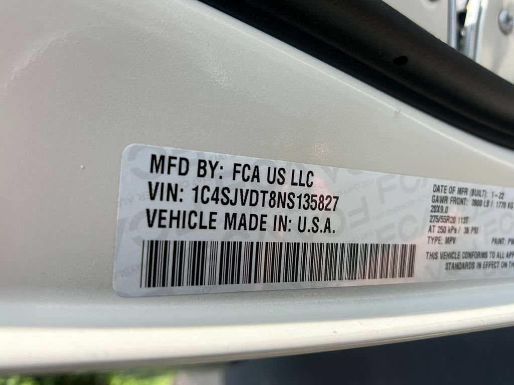 Used 2022 Jeep Wagoneer Series III AWD/4WD image 28