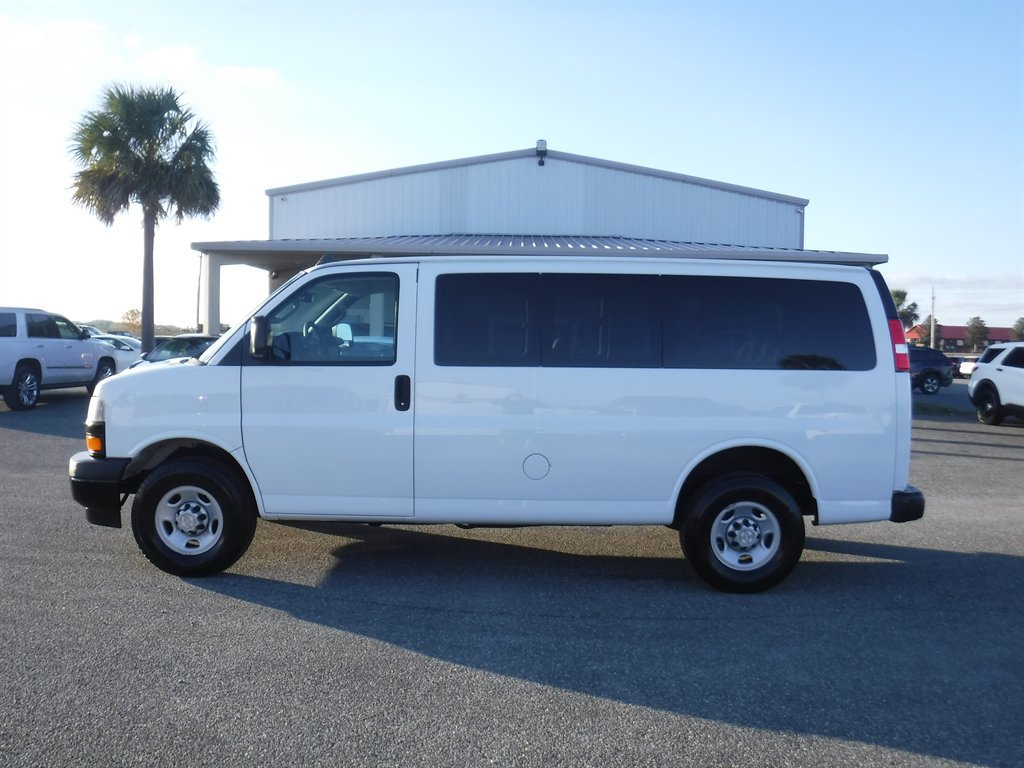 Used 2020 Chevrolet Express 3500 LS image 2