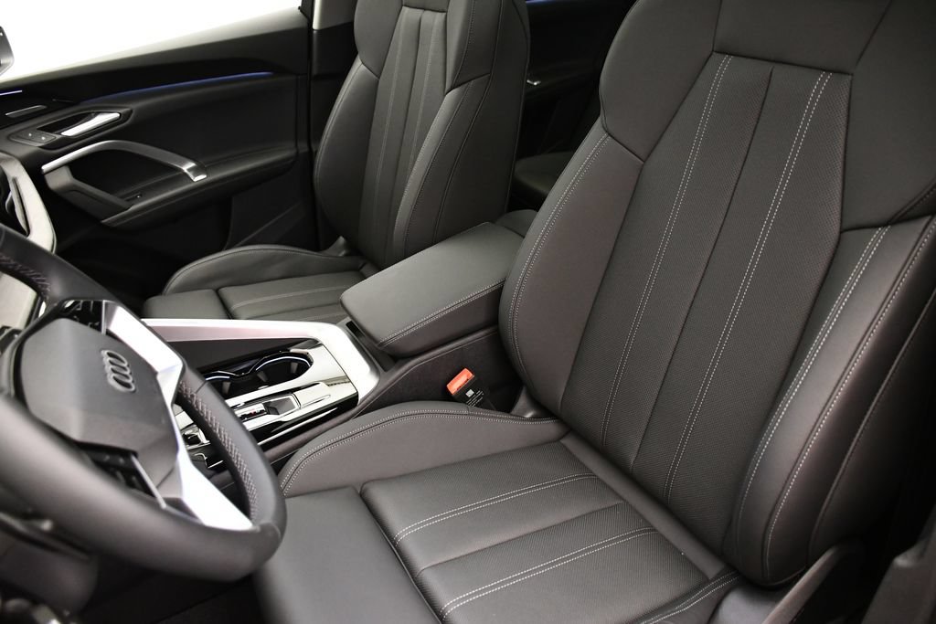 Used 2025 Audi Q5 Premium Plus w/ Premium Plus AWD/4WD image 38