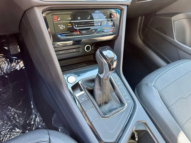 New 2026 Volkswagen Taos SE FWD image 26