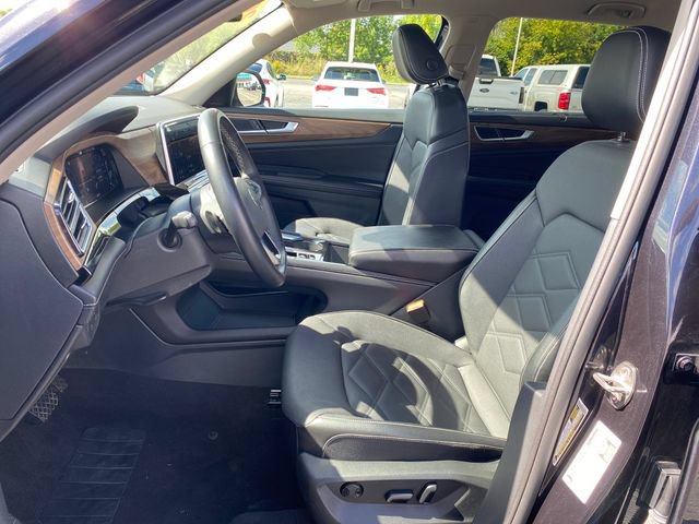Used 2024 Volkswagen Atlas SE AWD/4WD image 14