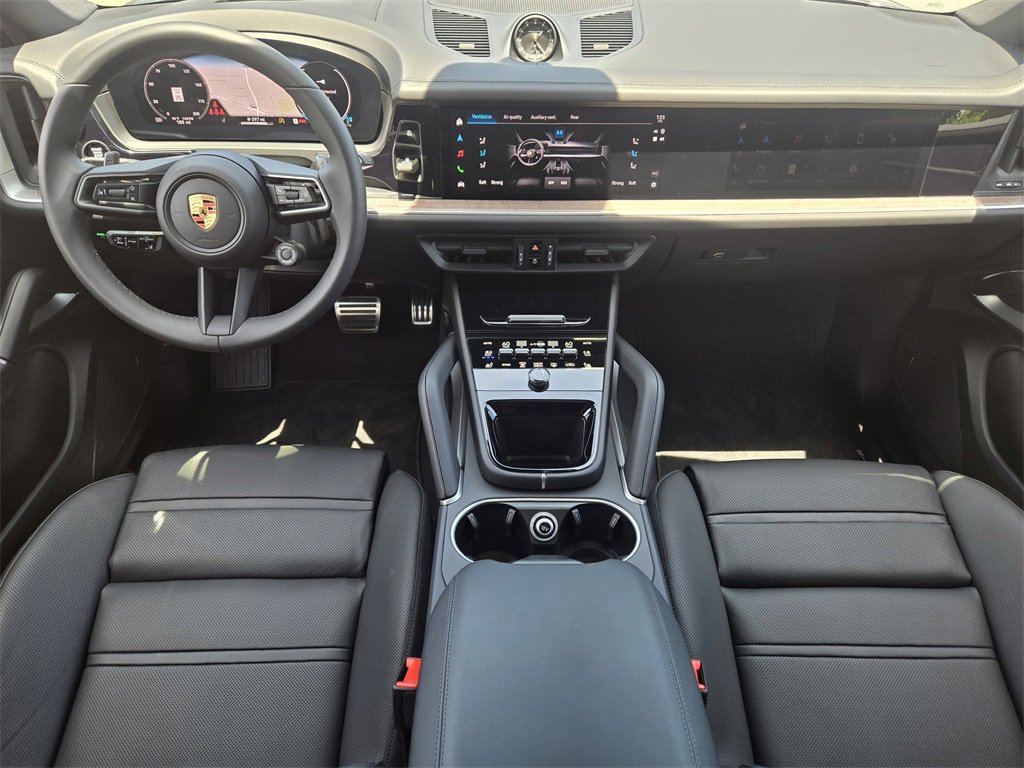 Used 2025 Porsche Cayenne S image 16