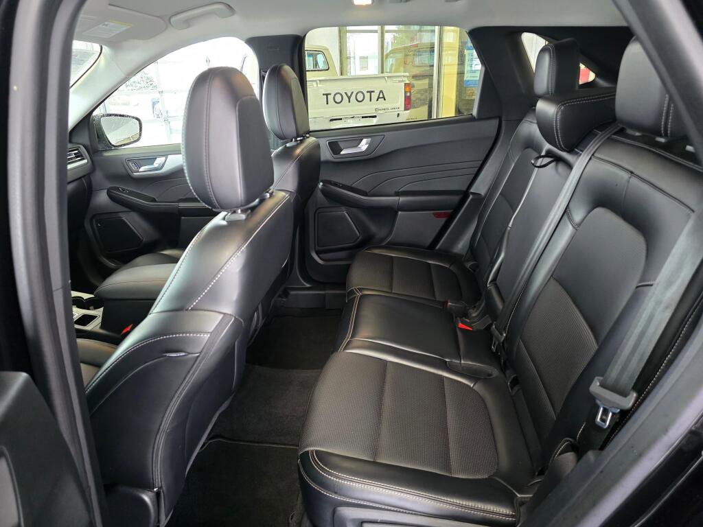 Used 2024 Ford Escape Platinum image 35