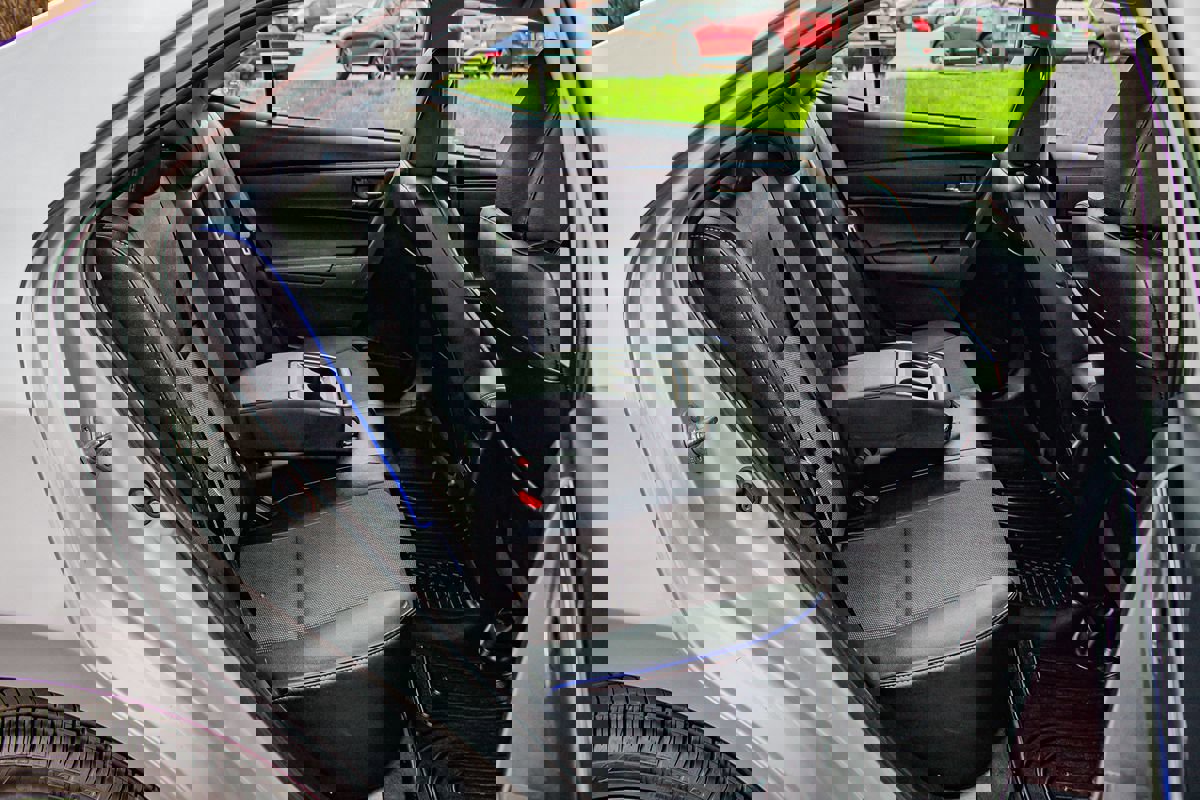 Used 2018 Toyota Corolla SE image 17