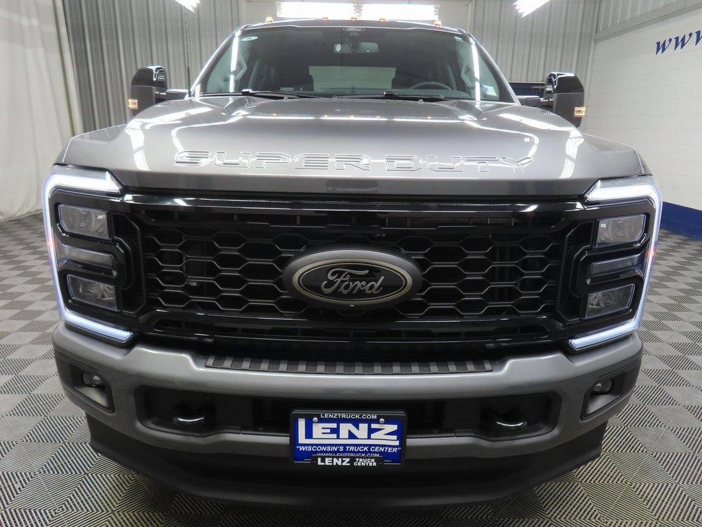 Used 2025 Ford F350 Lariat w/ Black Appearance Package image 54