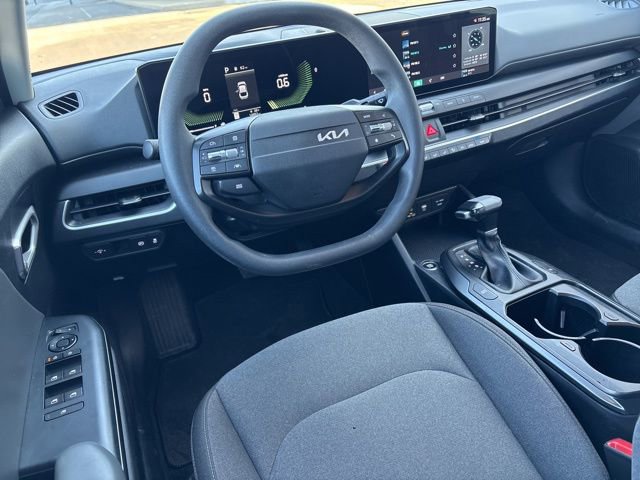 Used 2025 Kia K4 LXS image 27