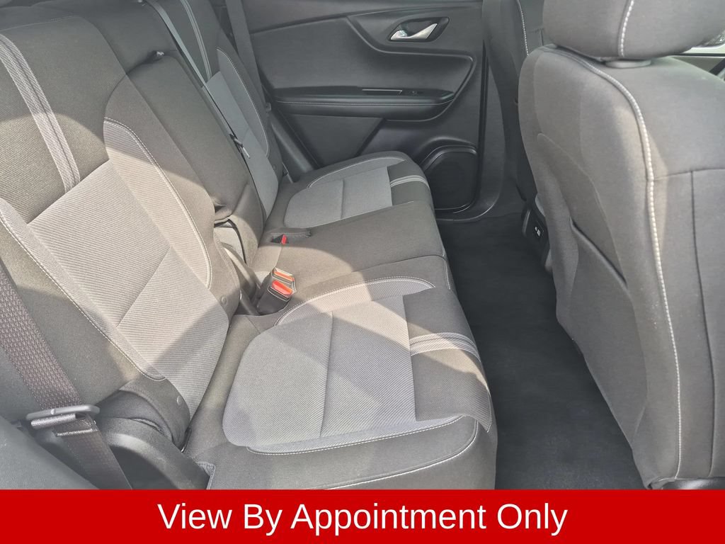 Used 2025 Chevrolet Blazer LT FWD image 29
