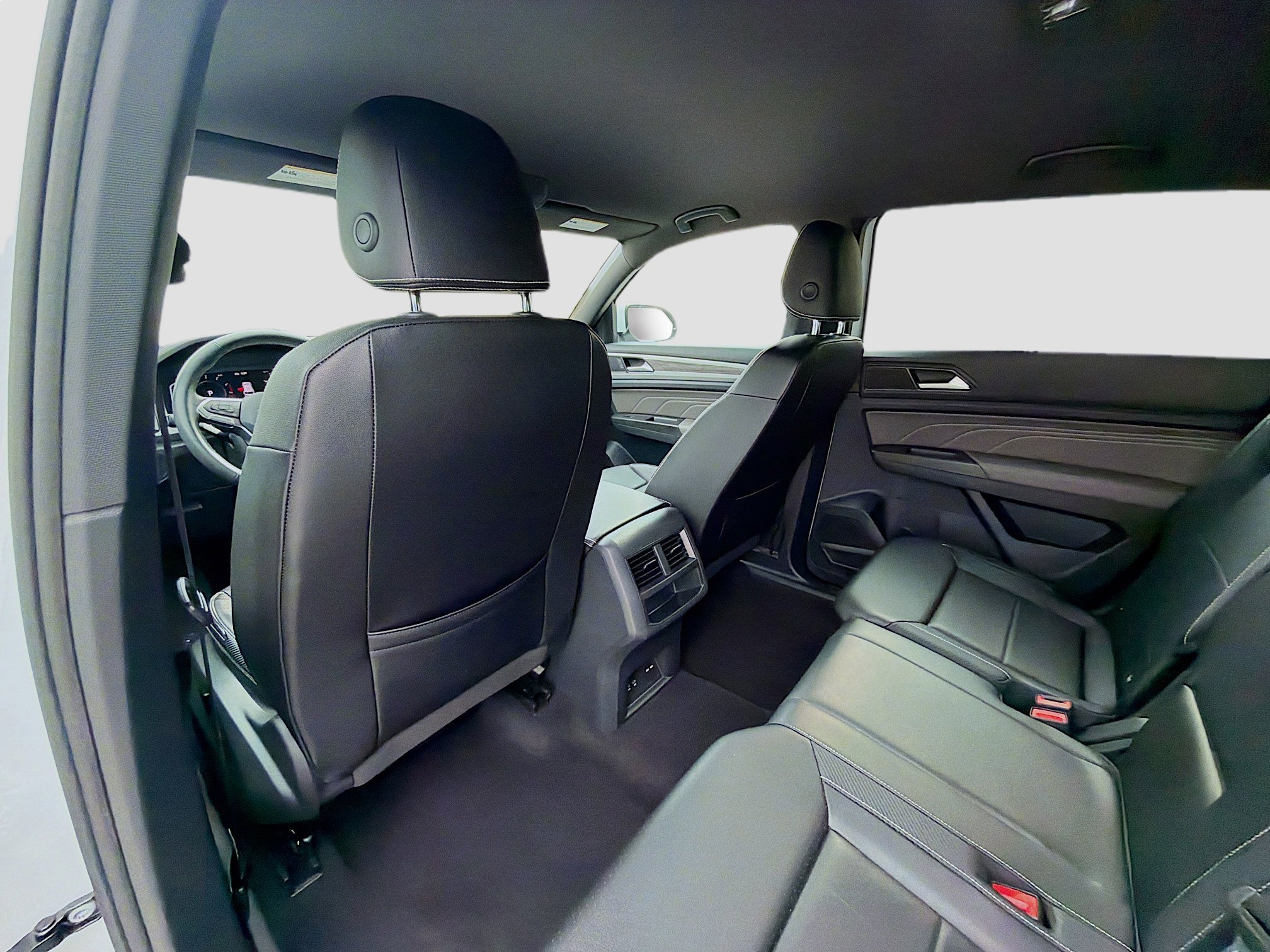 Certified 2022 Volkswagen Atlas Cross Sport SE image 24