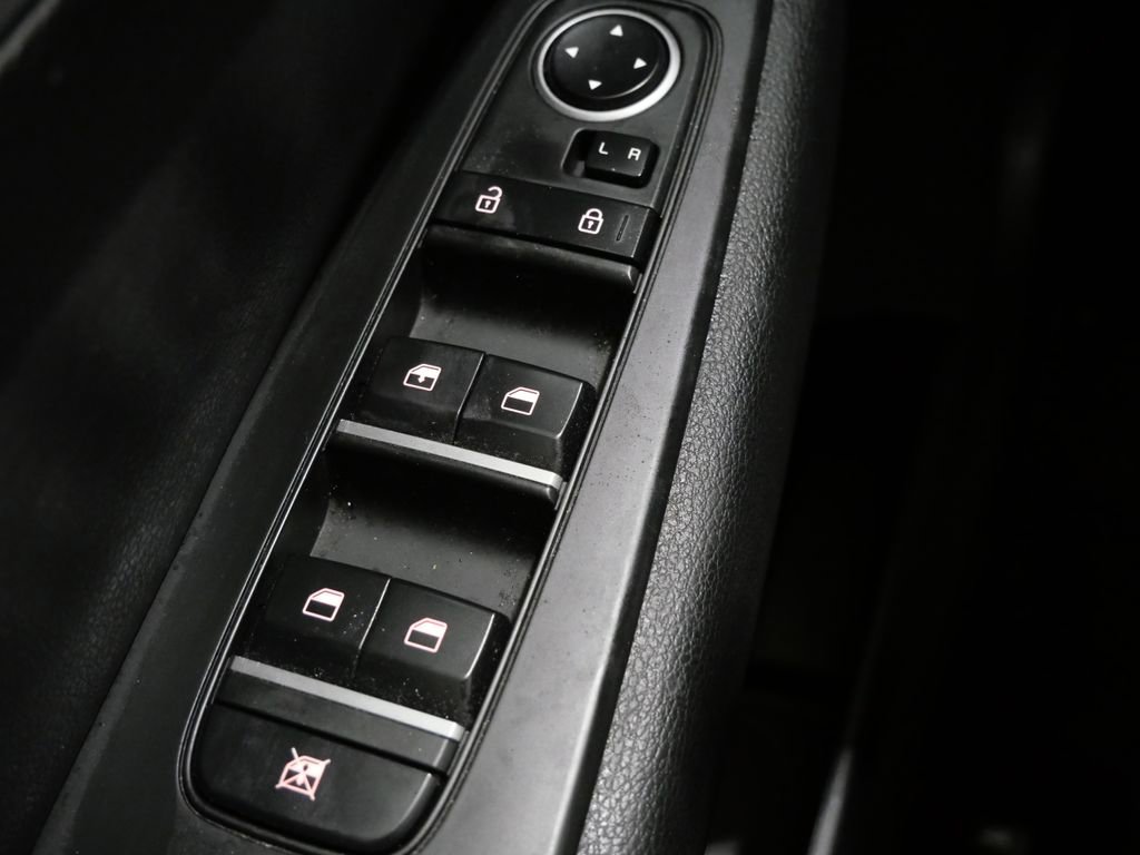 Used 2023 Kia Forte LXS image 13