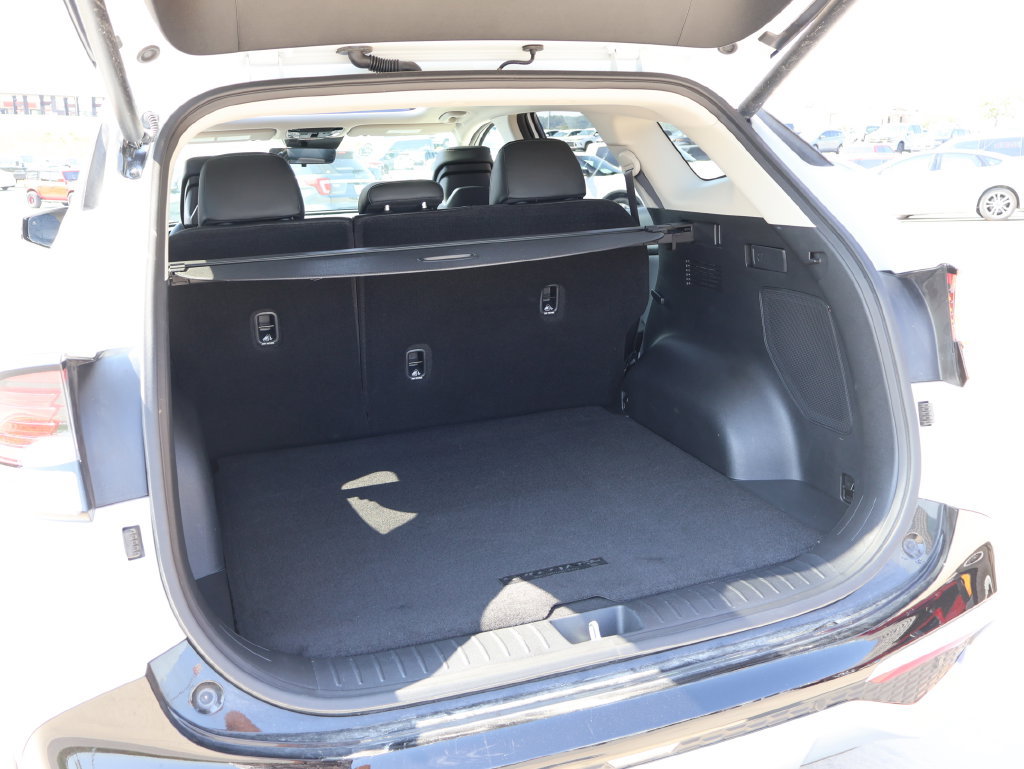 Used 2025 Kia Sportage SX FWD image 14