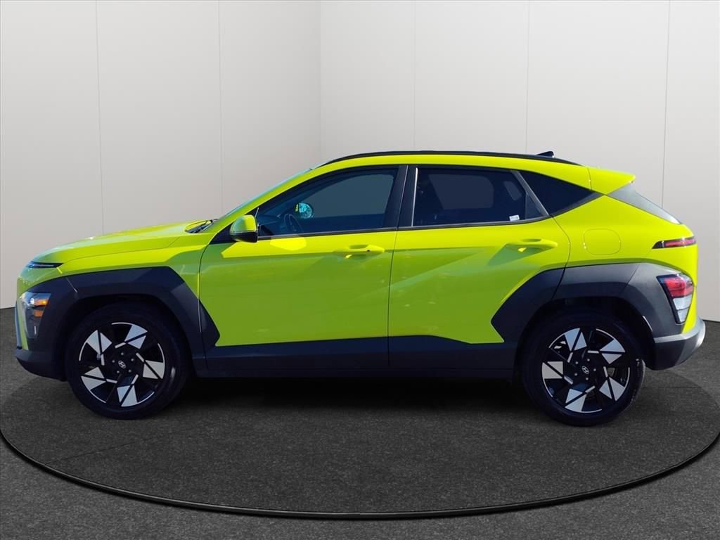 Used 2024 Hyundai Kona SEL image 2