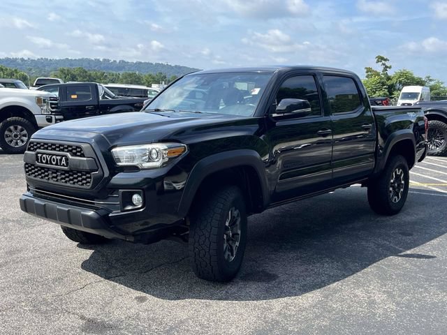 Used 2018 Toyota Tacoma TRD Off-Road AWD/4WD image 8