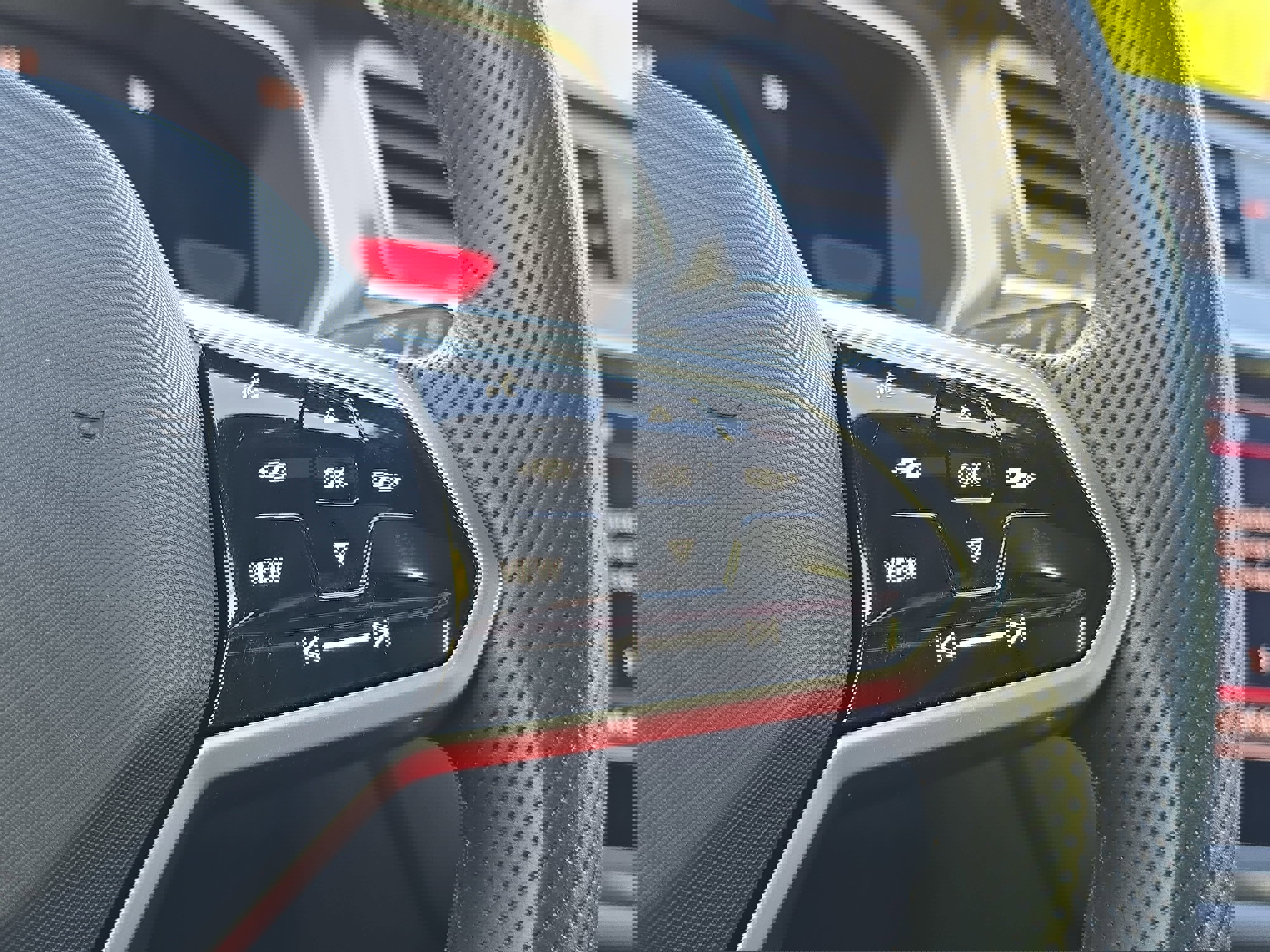 Used 2024 Volkswagen Tiguan SE R-Line image 18