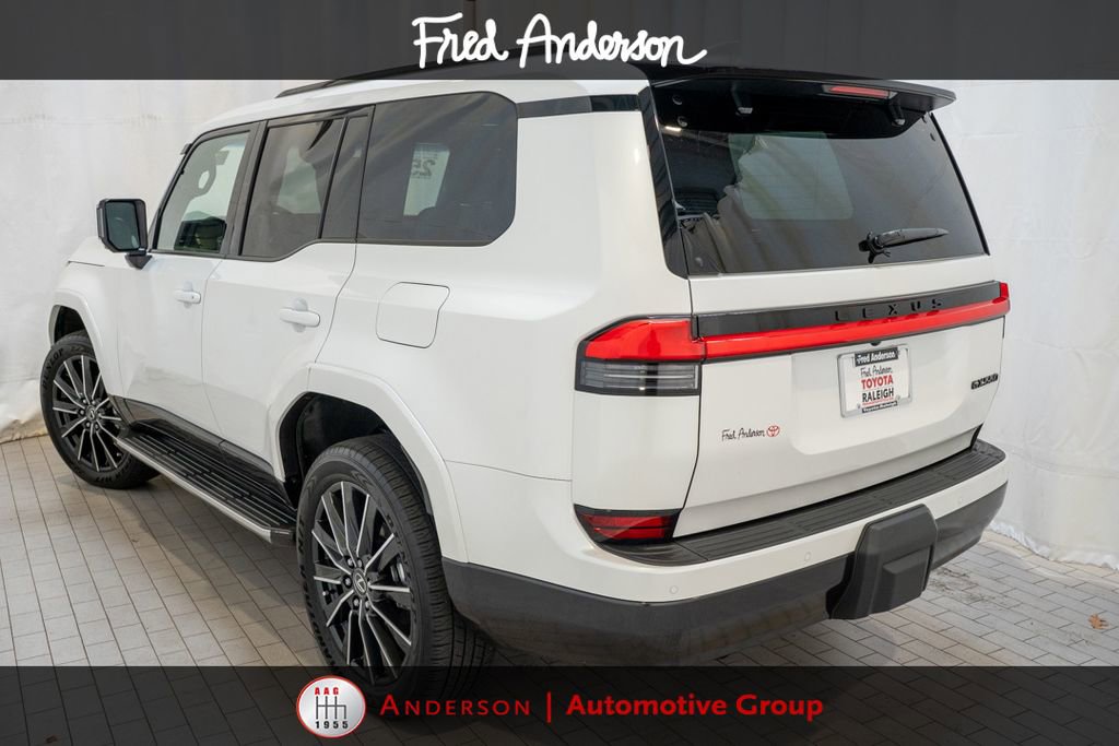 Used 2025 Lexus GX 550 w/ Accessory Package (2T) AWD/4WD image 3