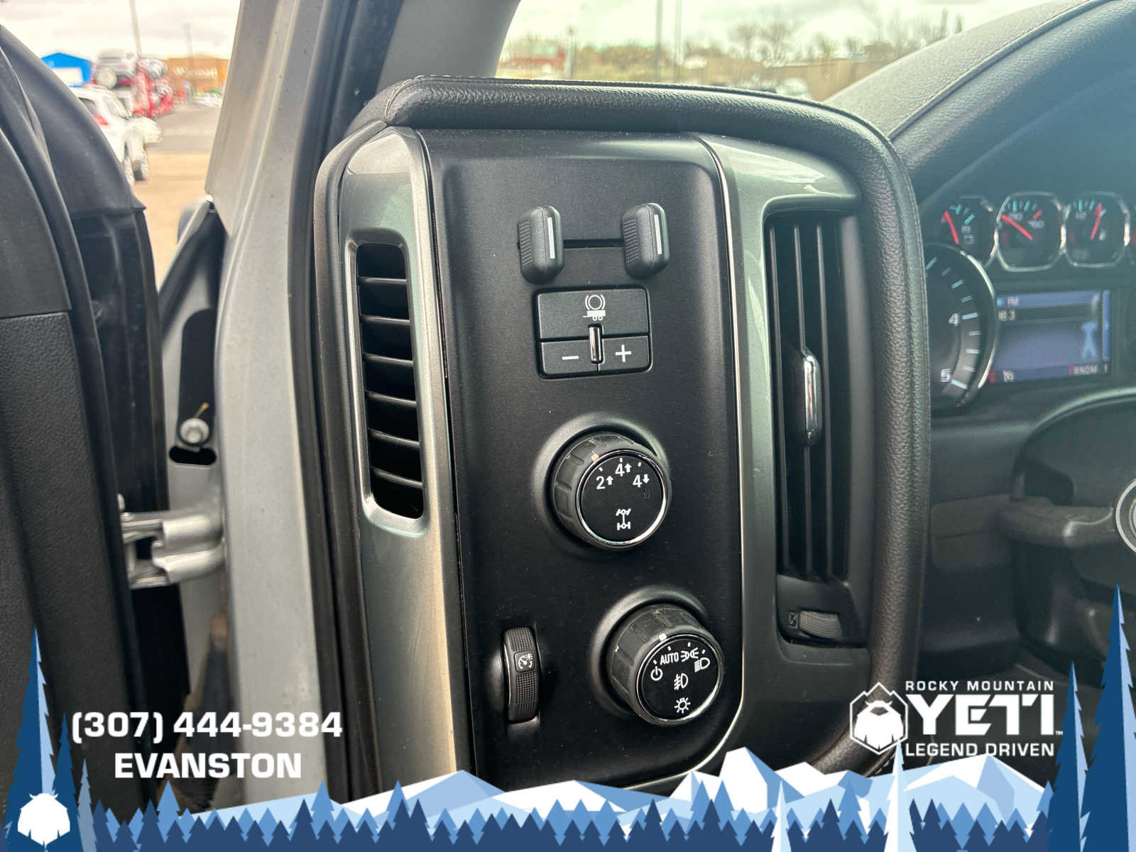 Used 2015 Chevrolet Silverado 3500 LTZ w/ Duramax Plus Package AWD/4WD image 11