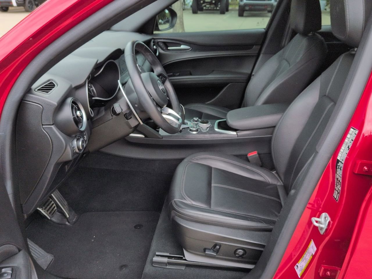 Used 2023 Alfa Romeo Stelvio Sprint RWD image 19