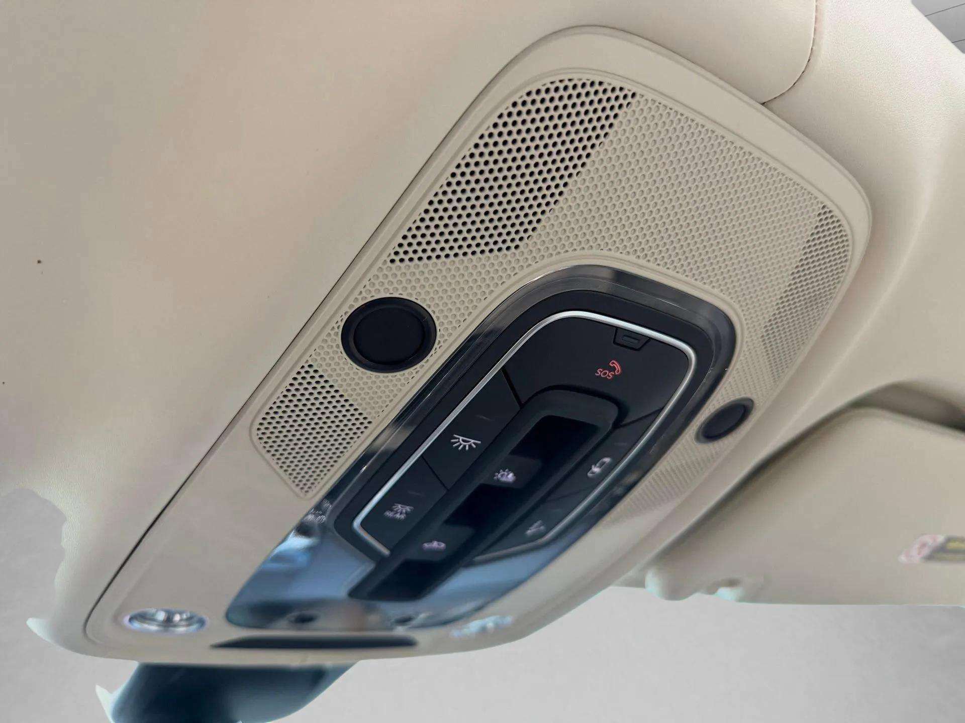 New 2025 Bentley Bentayga image 49