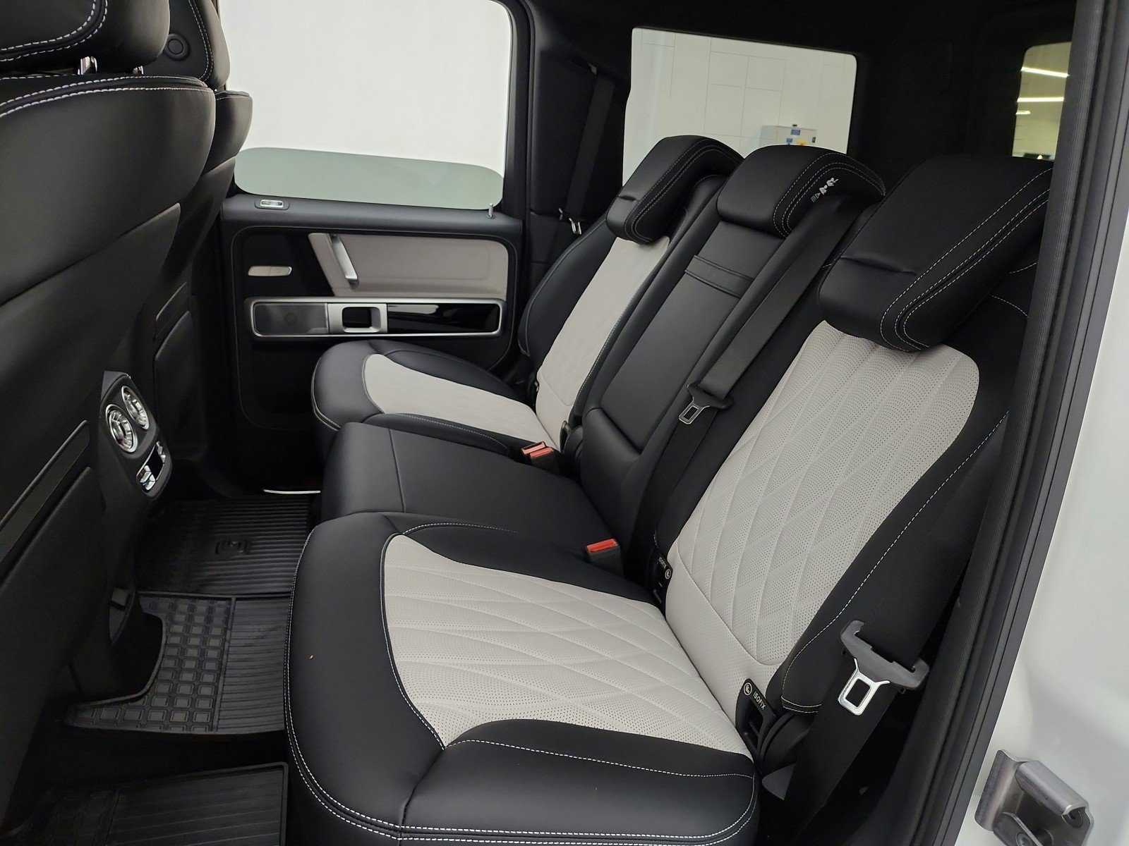 New 2026 Mercedes-Benz G 63 AMG 4MATIC image 11