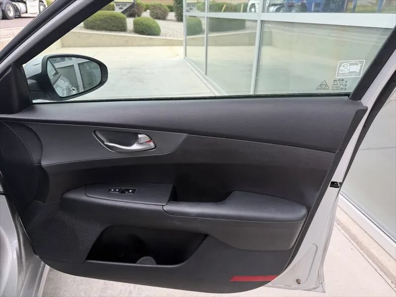 Used 2021 Kia Forte LXS FWD image 24