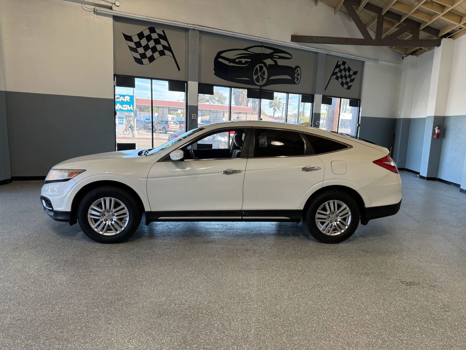Used 2013 Honda Crosstour EX image 4