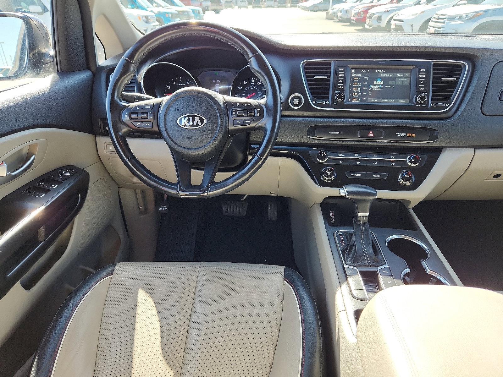 Used 2019 Kia Sedona EX image 13