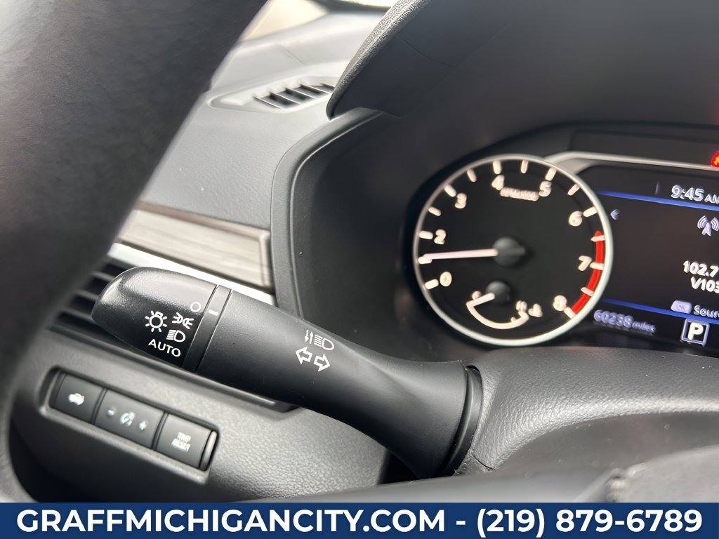 Used 2024 Nissan Altima 2.5 SV FWD image 19