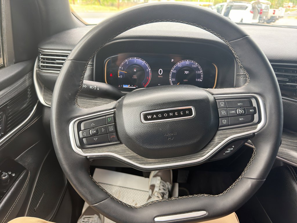Used 2024 Jeep Wagoneer L Series II image 28