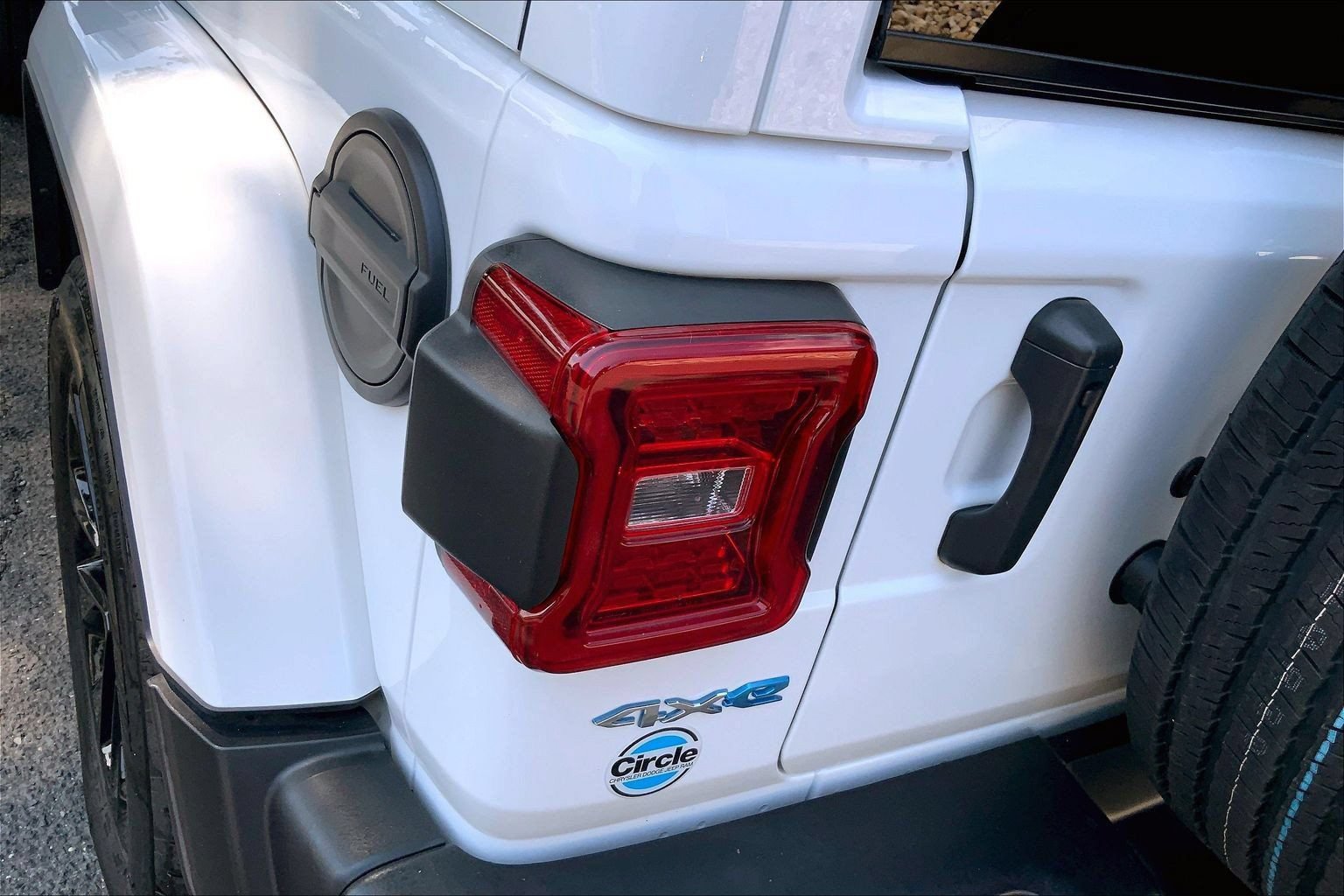 Certified 2024 Jeep Wrangler Unlimited Sahara w/ Technology Group AWD/4WD image 23